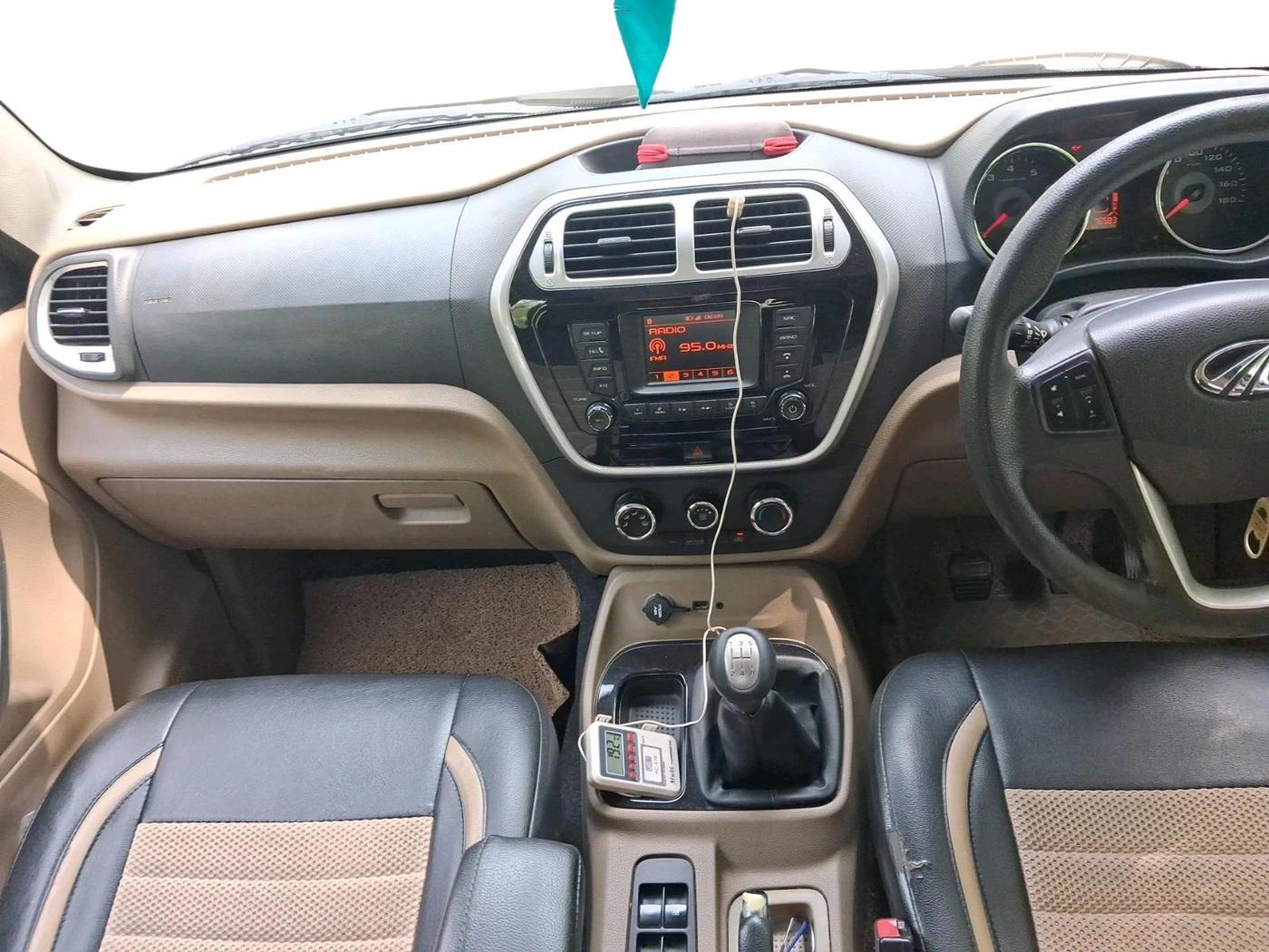 2017 Mahindra TUV300 T8, Diesel, Manual, 76,583 km, interior