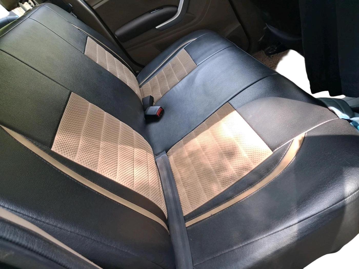 2017 Mahindra TUV300 T8, Diesel, Manual, 76,583 km, interior