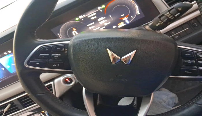 2022 Mahindra XUV700 AX 7 LUXURY D MT 7 STR, Diesel, Manual, 89,682 km, interior