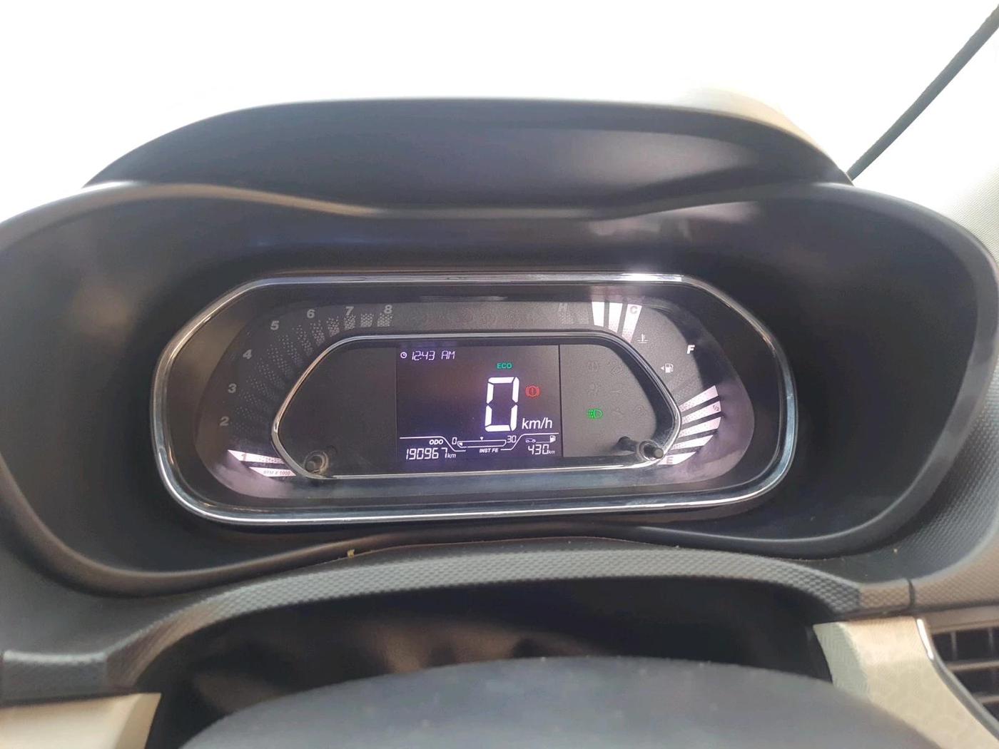 2021 Tata NEXON XZ PLUS DIESEL, Diesel, Manual, 1,90,967 km, interior