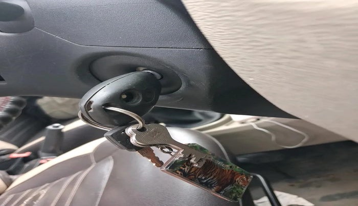 2016 Nissan Terrano XL D PLUS, Diesel, Manual, 1,12,090 km, interior