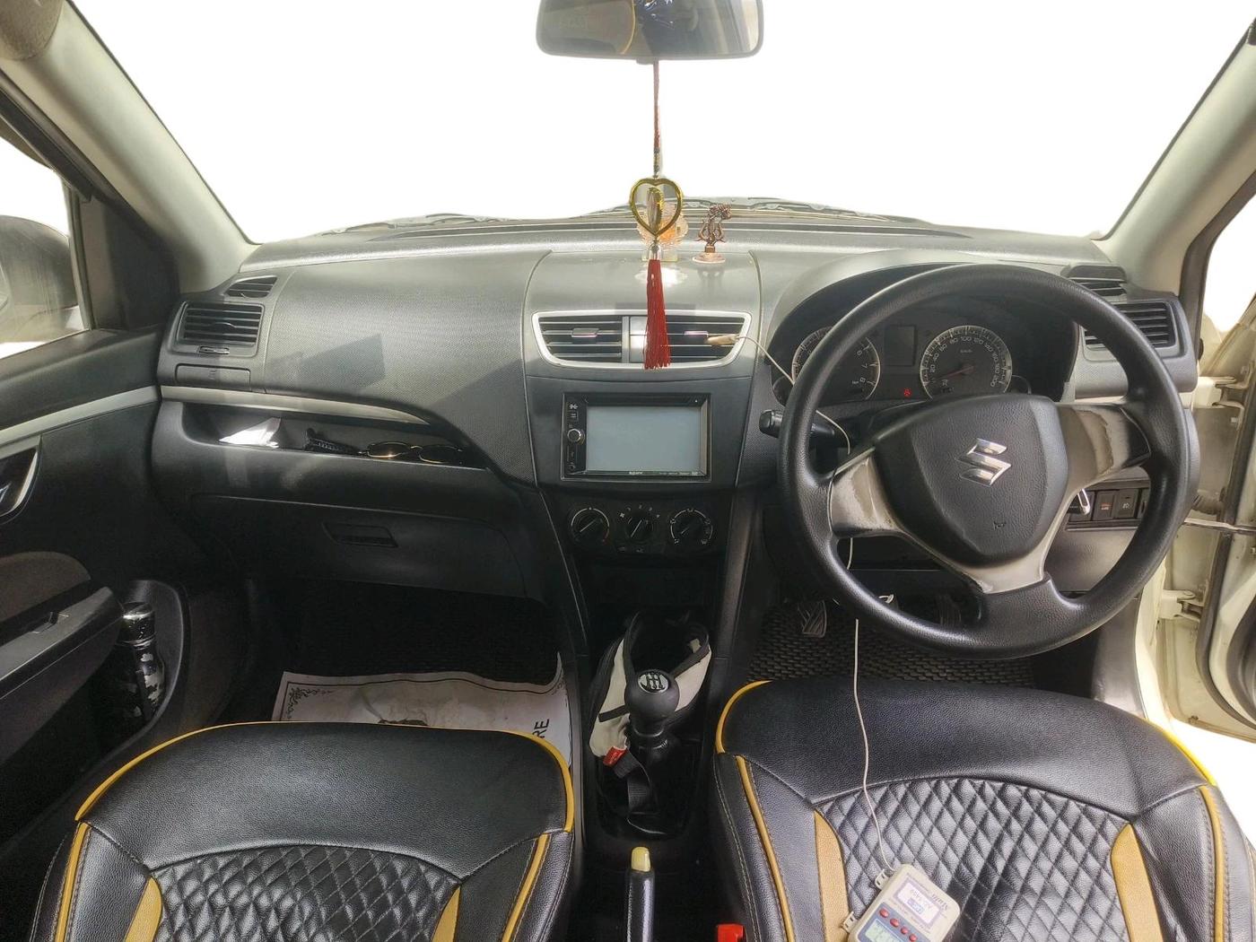 2015 Maruti Swift VXI, Petrol, Manual, 1,45,181 km, interior