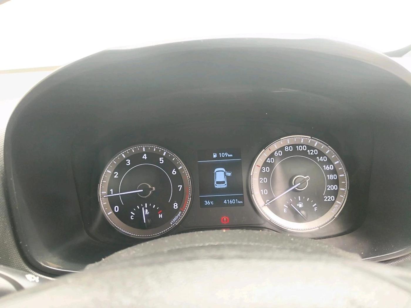 2021 Hyundai VENUE SX 1.0 TURBO, Petrol, Manual, 41,601 km, interior