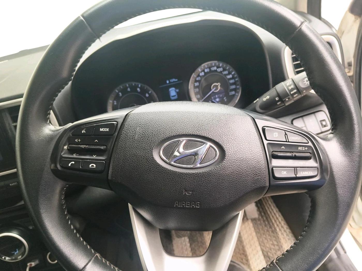 2021 Hyundai VENUE SX 1.0 TURBO, Petrol, Manual, 41,601 km, interior