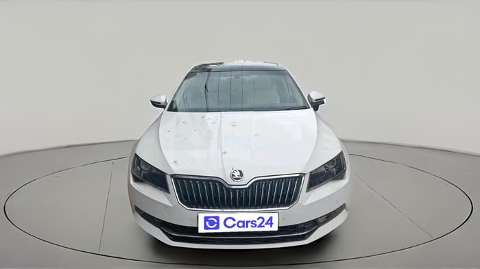 2018 Skoda Superb STYLE 1.8 TSI AT, Petrol, Automatic, 1,03,716 km, exterior