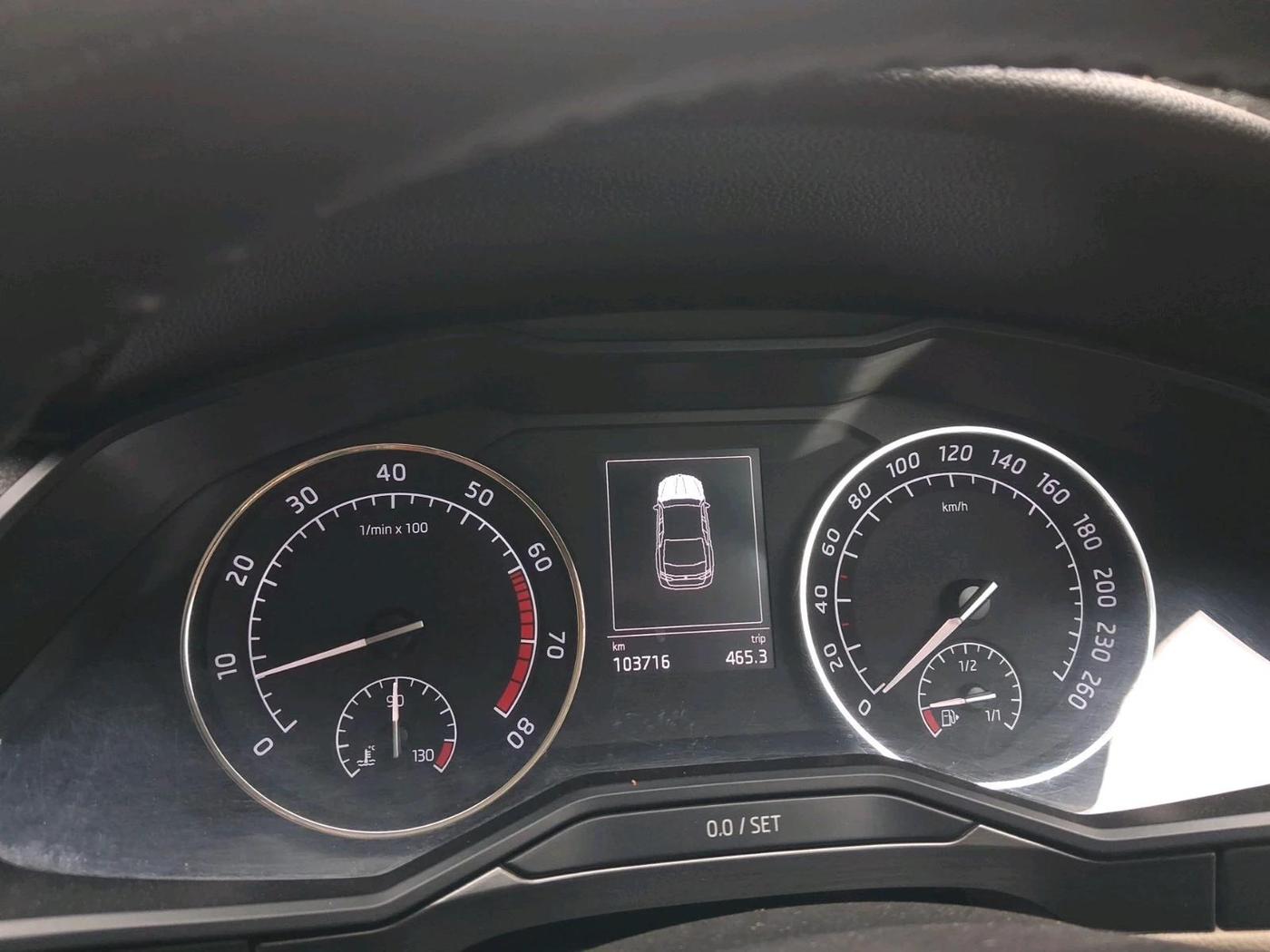 2018 Skoda Superb STYLE 1.8 TSI AT, Petrol, Automatic, 1,03,716 km, interior