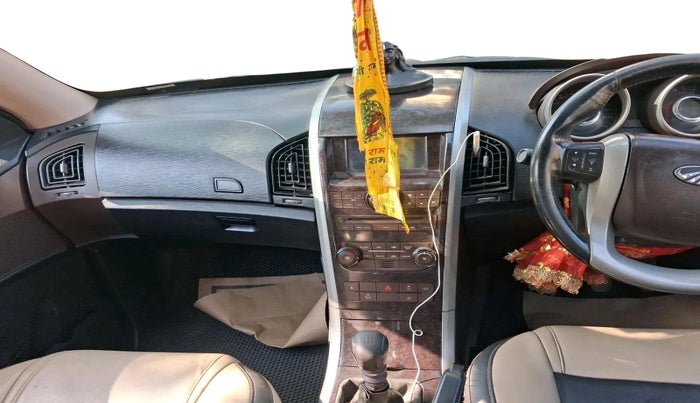 2013 Mahindra XUV500 W8, Diesel, Manual, 86,450 km, interior