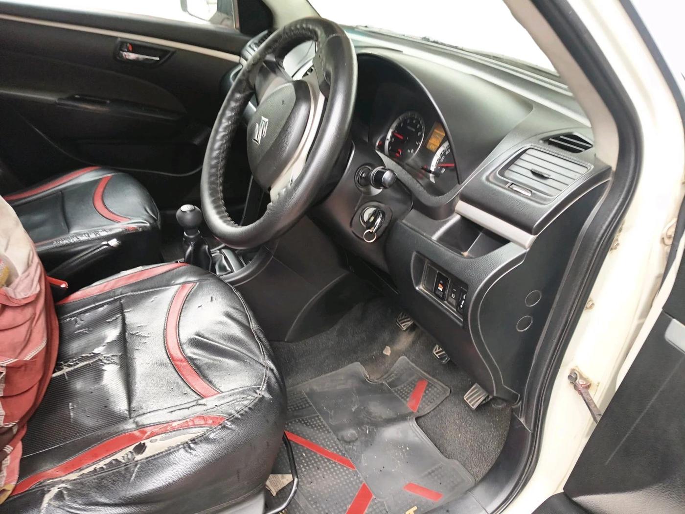 2015 Maruti Swift VXI, Petrol, Manual, 1,98,520 km, interior