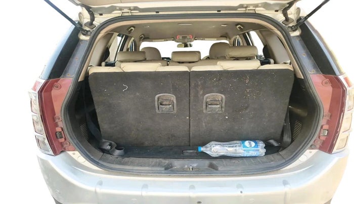 2012 Mahindra XUV500 W8, Diesel, Manual, 1,49,699 km, exterior