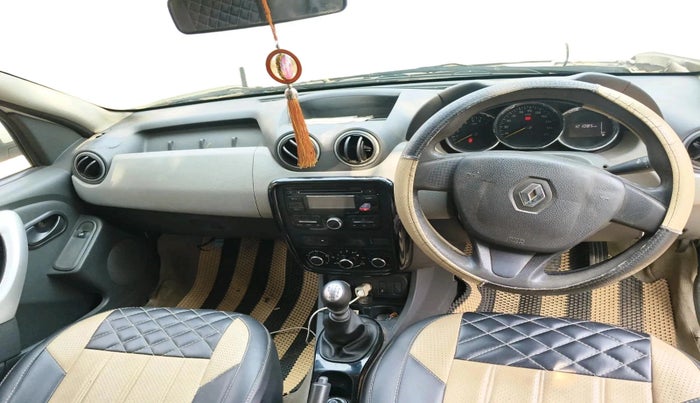2015 Renault Duster 110 PS RXL DIESEL, Diesel, Manual, 1,21,085 km, interior