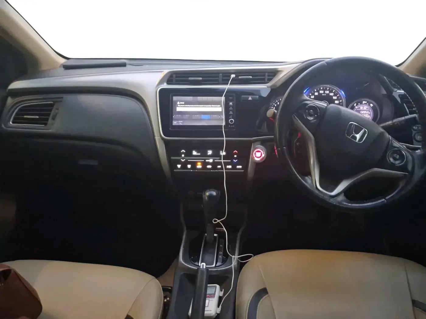 2017 Honda City 1.5L I-VTEC ZX CVT, Petrol, Automatic, 1,32,852 km, interior