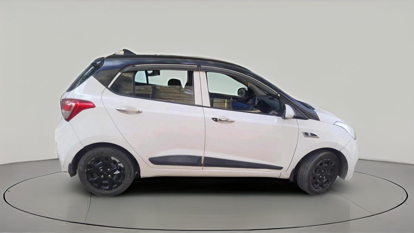 2013 Hyundai Grand i10 SPORTZ 1.2 KAPPA VTVT, Petrol, Manual, 1,30,603 km, exterior