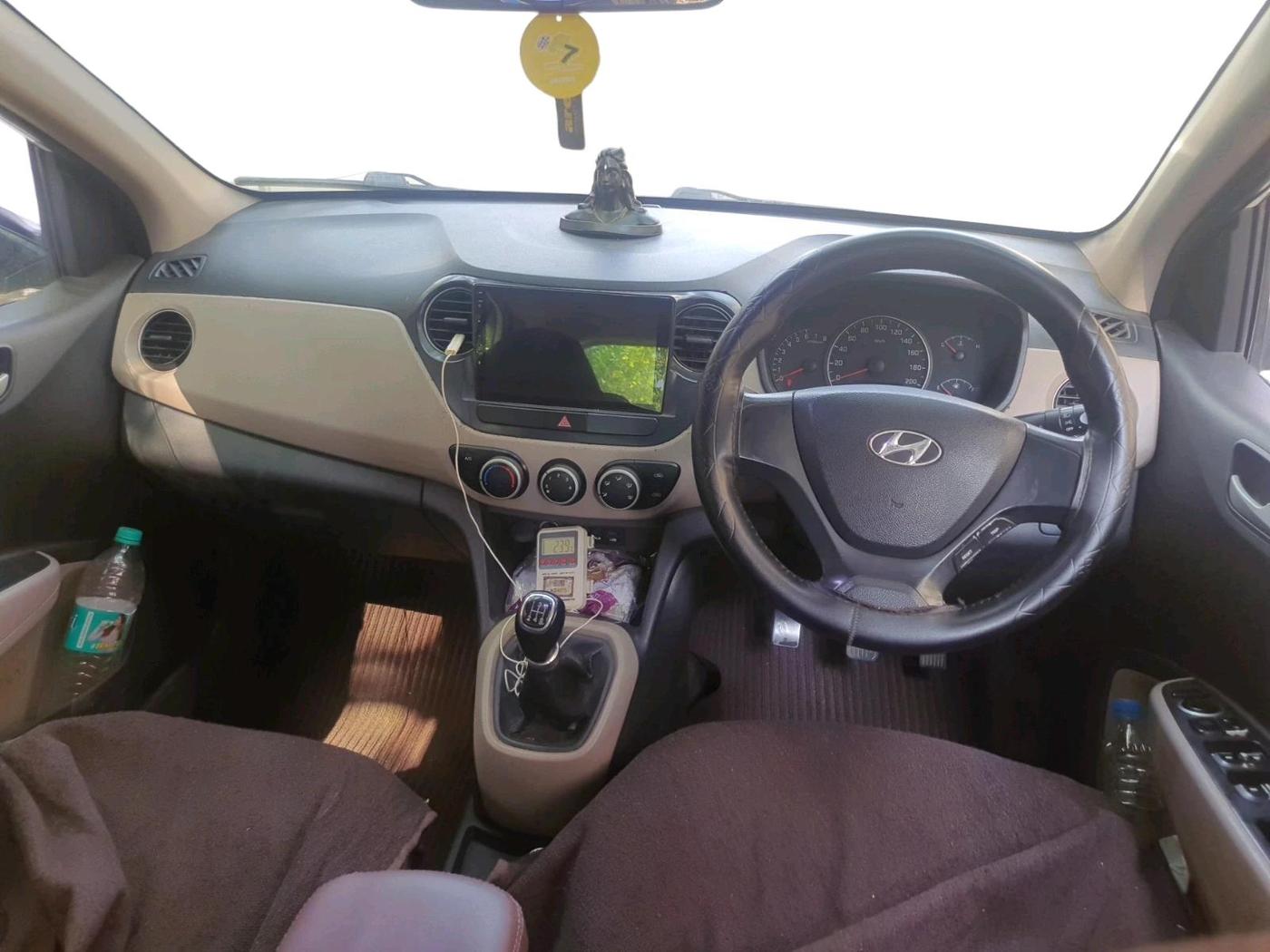 2013 Hyundai Grand i10 SPORTZ 1.2 KAPPA VTVT, Petrol, Manual, 1,30,603 km, interior