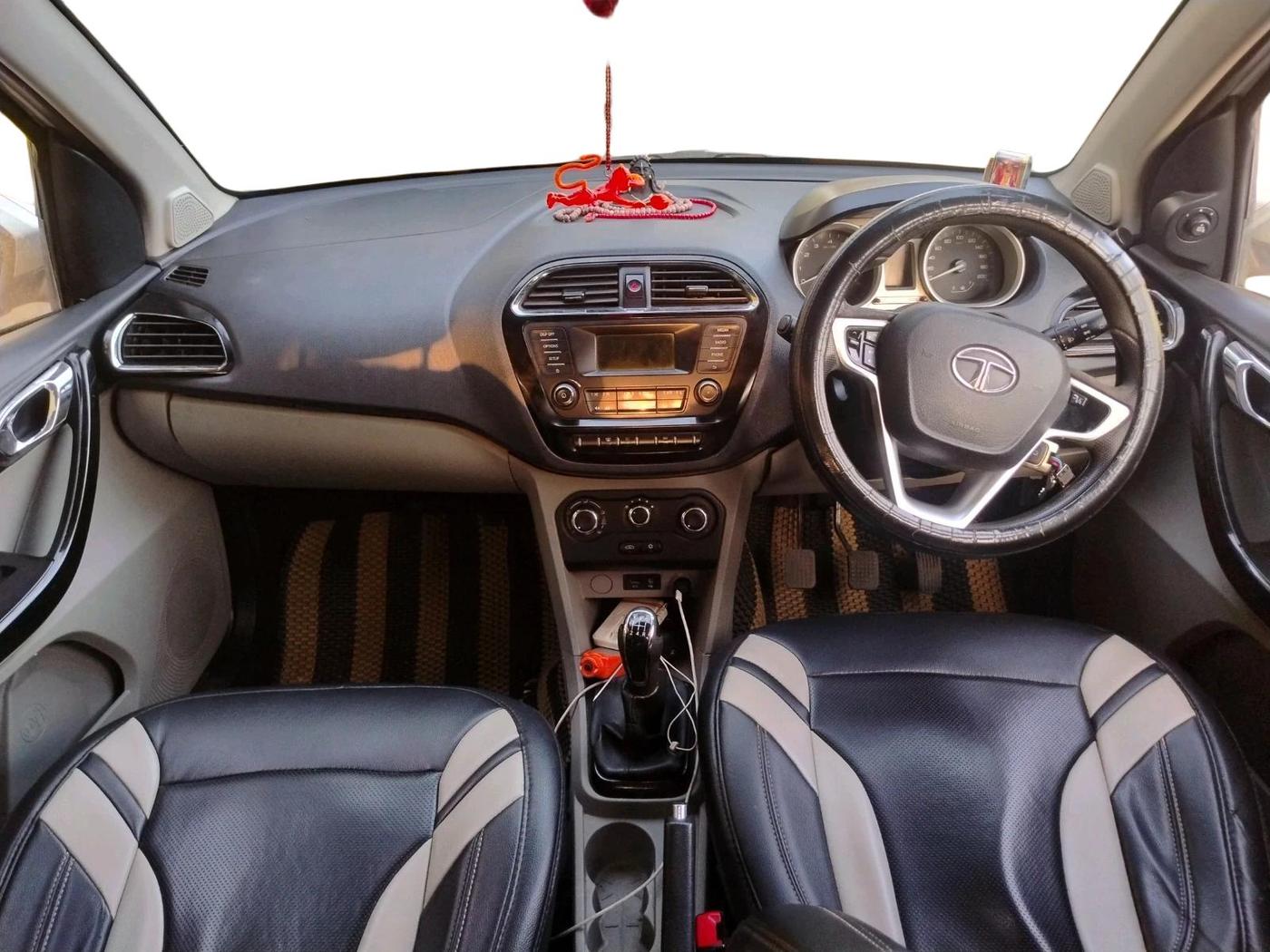 2017 Tata Tiago XZ PETROL, Petrol, Manual, 92,112 km, interior
