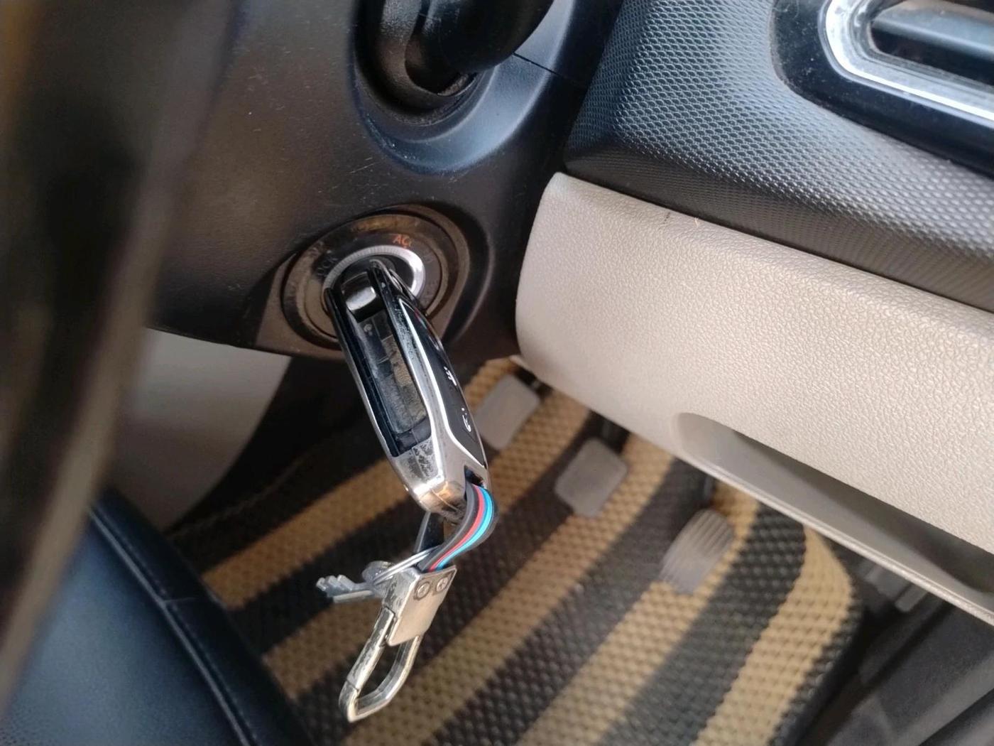 2017 Tata Tiago XZ PETROL, Petrol, Manual, 92,112 km, interior