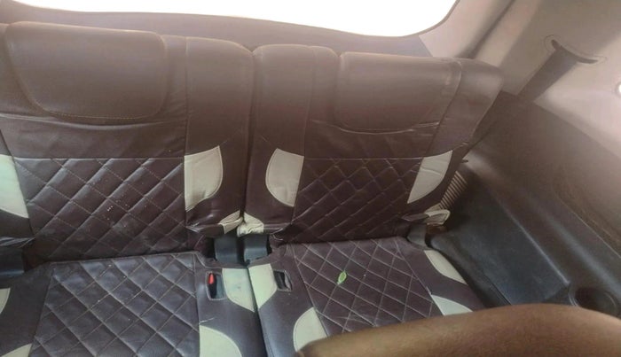 2013 Mahindra XUV500 W6, Diesel, Manual, 1,40,068 km, interior