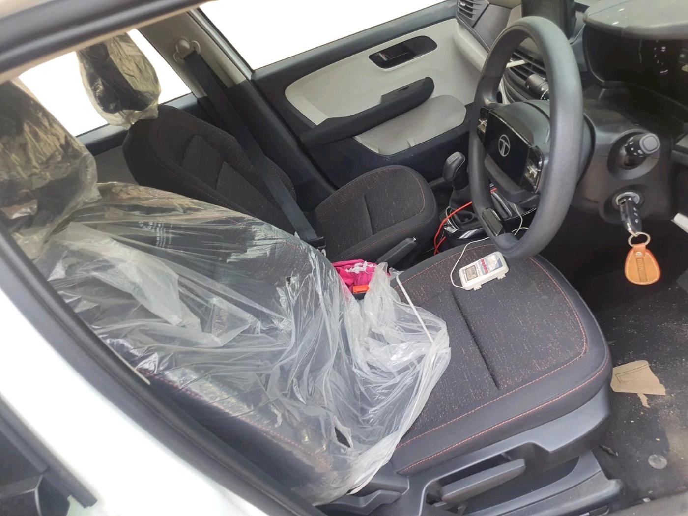 2026 Tata ALTROZ Pure Petrol 5MT, Petrol, Manual, 1,008 km, interior