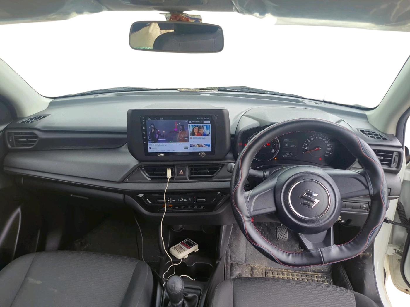 2025 Maruti Swift LXi, Petrol, Manual, 4,813 km, interior