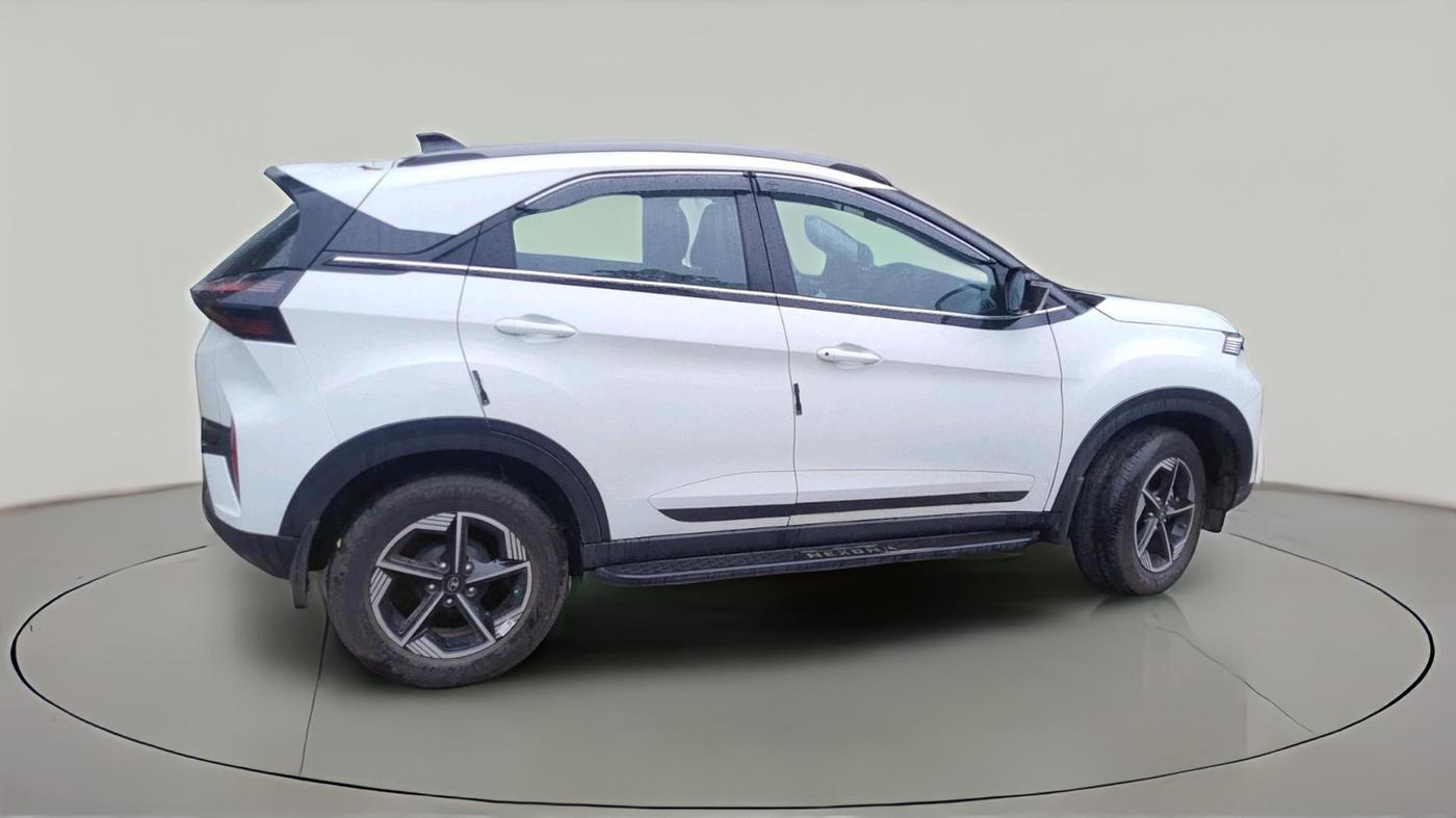 2025 Tata NEXON CREATIVE PLUS S 1.2 REVOTRON 7 DCA, Petrol, Automatic, 6,150 km, exterior