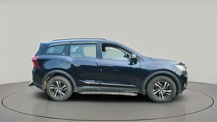 2023 Mahindra XUV700 AX 5 D AT 7 STR, Diesel, Automatic, 58,476 km, exterior