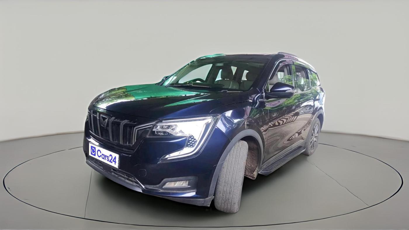 2022 Mahindra XUV700 AX 7 LUXURY D AT 7 STR, Diesel, Automatic, 1,31,054 km, exterior