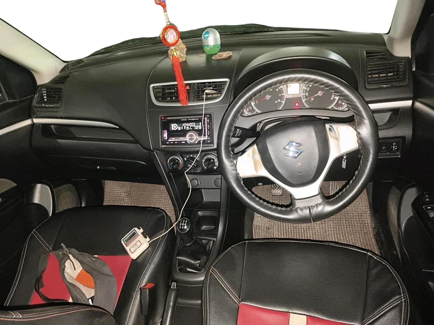 2013 Maruti Swift VXI, Petrol, Manual, 66,898 km, interior
