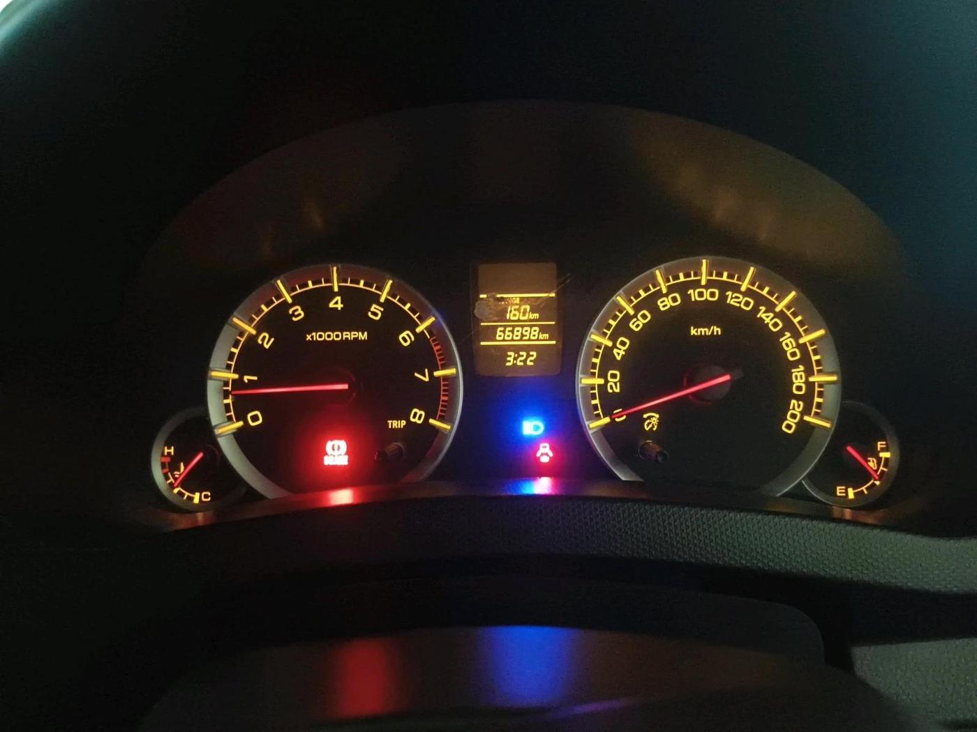 2013 Maruti Swift VXI, Petrol, Manual, 66,898 km, interior