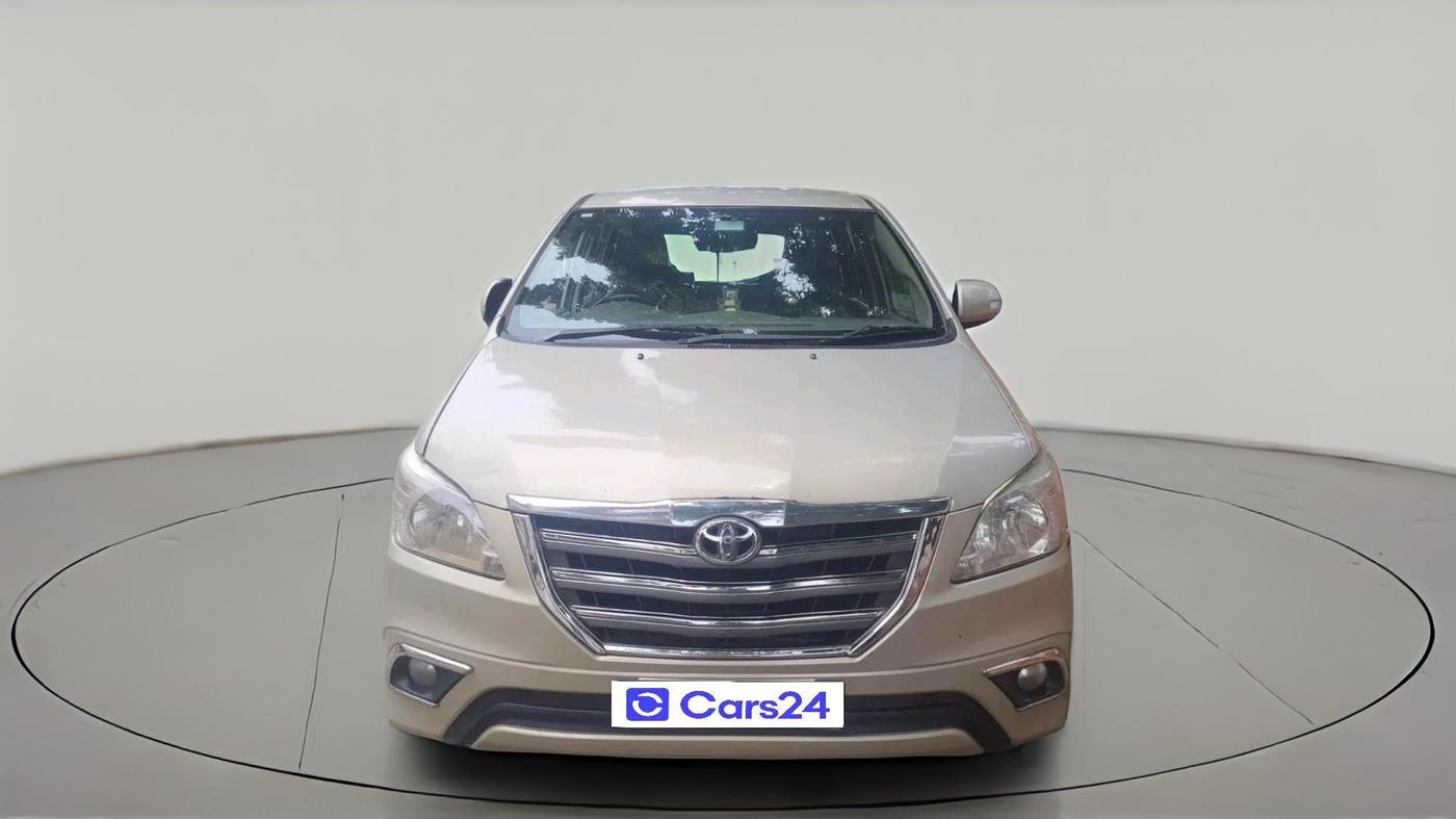 2013 Toyota Innova 2.5 VX 8 STR, Diesel, Manual, 3,13,661 km, exterior