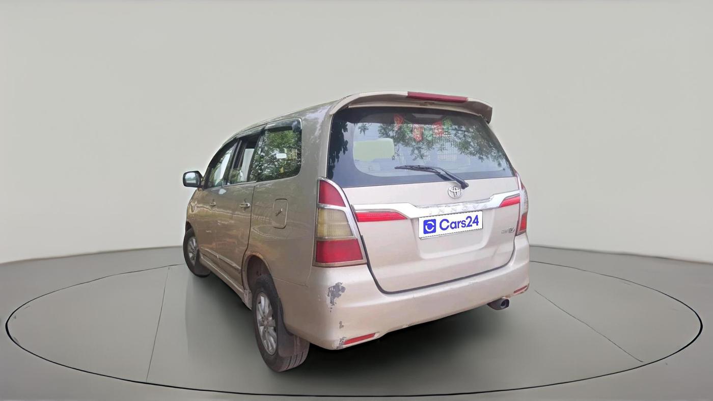 2013 Toyota Innova 2.5 VX 8 STR, Diesel, Manual, 3,13,661 km, exterior