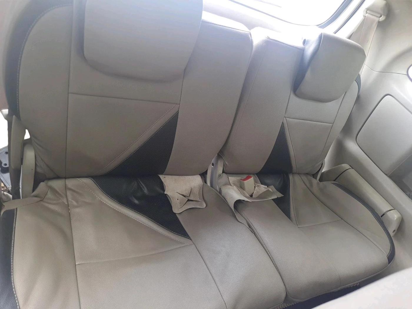 2013 Toyota Innova 2.5 VX 8 STR, Diesel, Manual, 3,13,661 km, interior