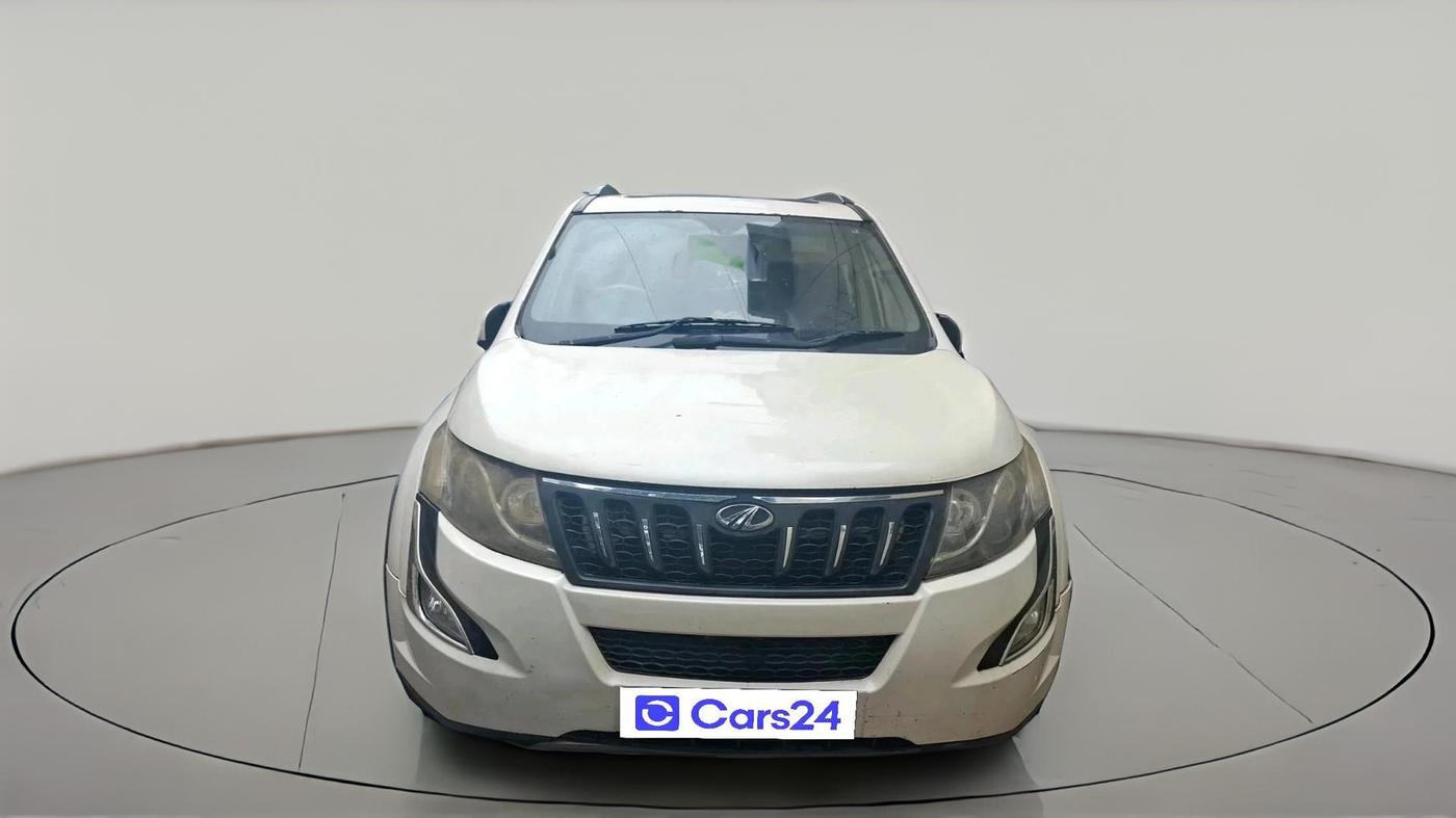 2017 Mahindra XUV500 W10, Diesel, Manual, 88,379 km, exterior
