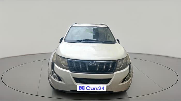 2017 Mahindra XUV500 W10, Diesel, Manual, 88,379 km, exterior
