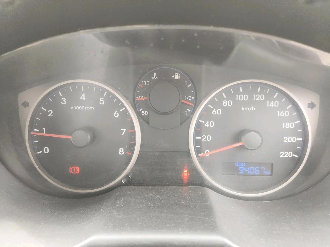 2013 Hyundai i20 MAGNA 1.2, Petrol, Manual, 94,067 km, interior