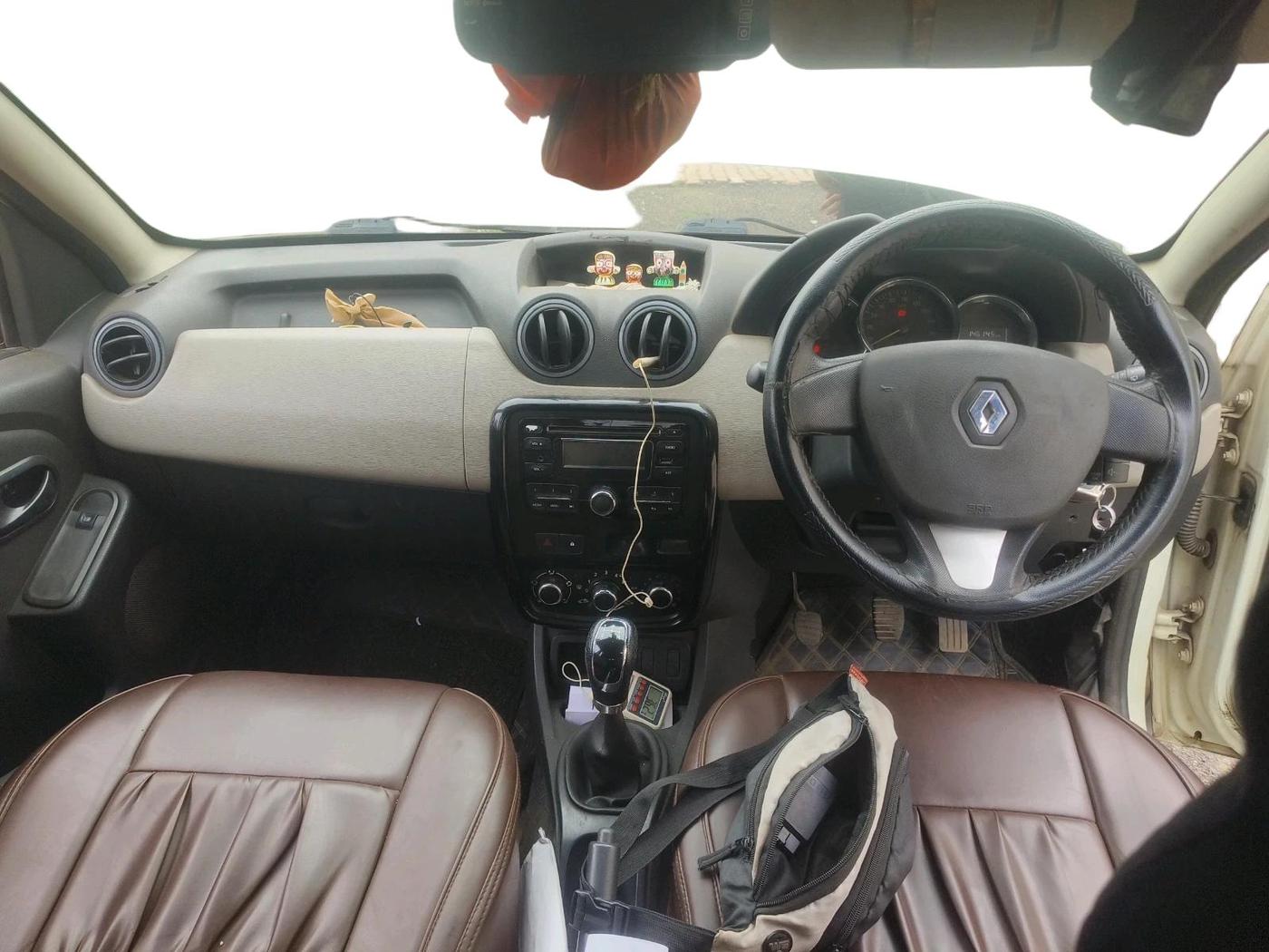 2015 Renault Duster 85 PS RXL DIESEL, Diesel, Manual, 1,46,145 km, interior