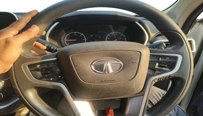 2020 Tata Harrier XT 2.0L KRYOTEC, Diesel, Manual, 74,633 km, interior