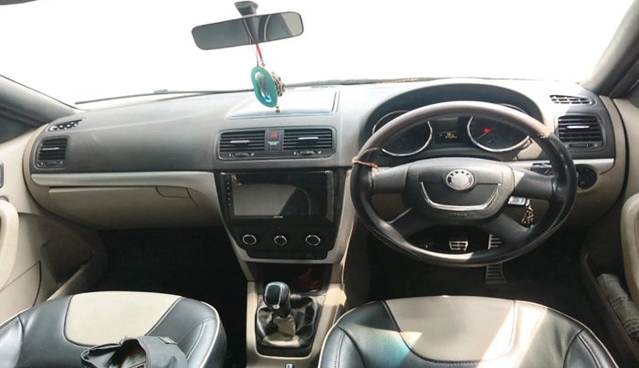 2012 Skoda Yeti ACTIVE 2.0 TDI CR 4X2, Diesel, Manual, 97,525 km, interior