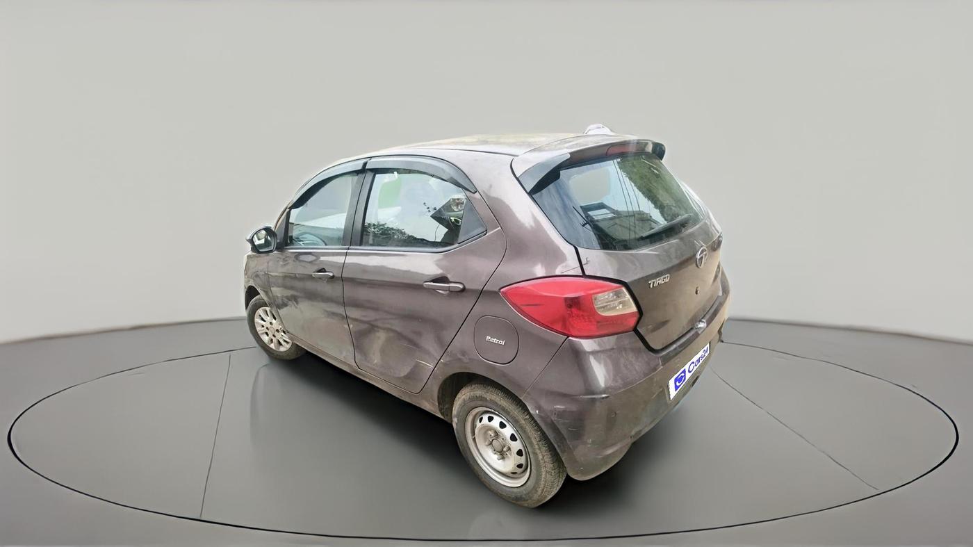 2017 Tata Tiago XZ PETROL, Petrol, Manual, 1,32,195 km, exterior