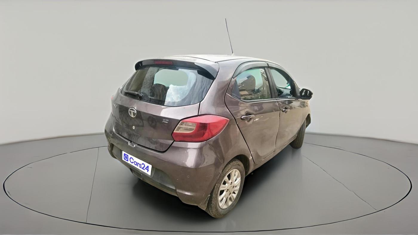2017 Tata Tiago XZ PETROL, Petrol, Manual, 1,32,195 km, exterior