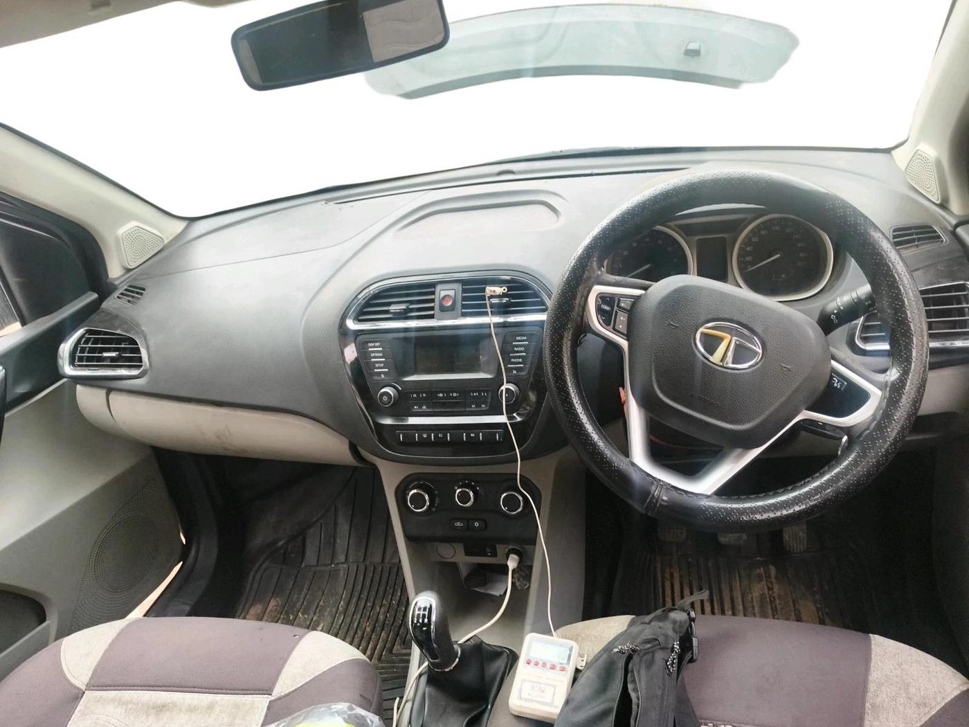 2017 Tata Tiago XZ PETROL, Petrol, Manual, 1,32,195 km, interior