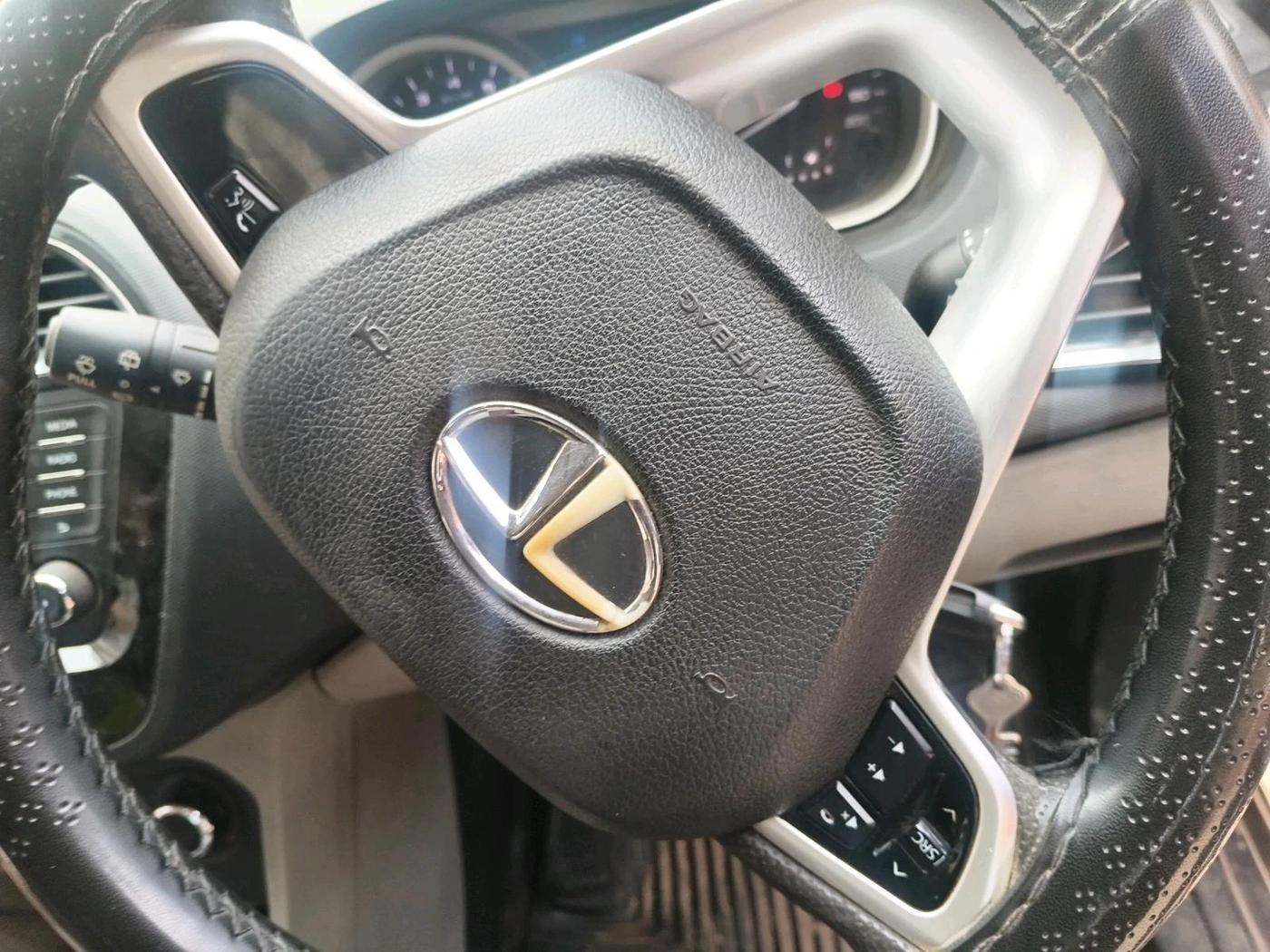 2017 Tata Tiago XZ PETROL, Petrol, Manual, 1,32,195 km, interior