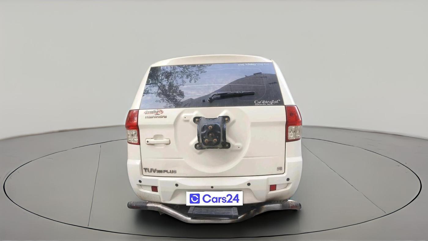 2019 Mahindra TUV 300 PLUS P8, Diesel, Manual, 1,38,442 km, exterior