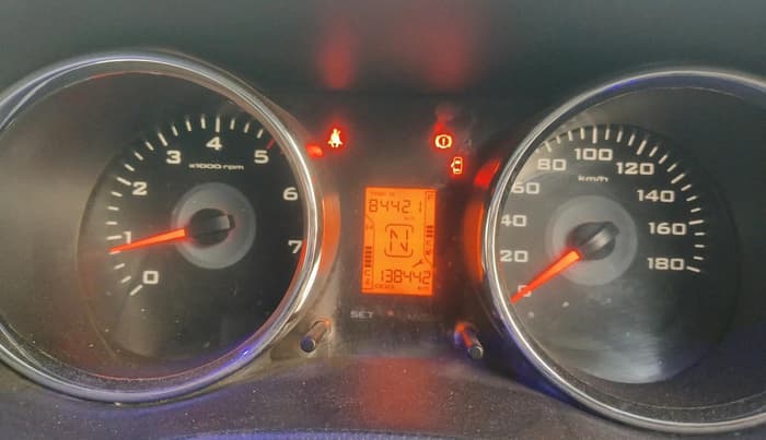 2019 Mahindra TUV 300 PLUS P8, Diesel, Manual, 1,38,442 km, interior