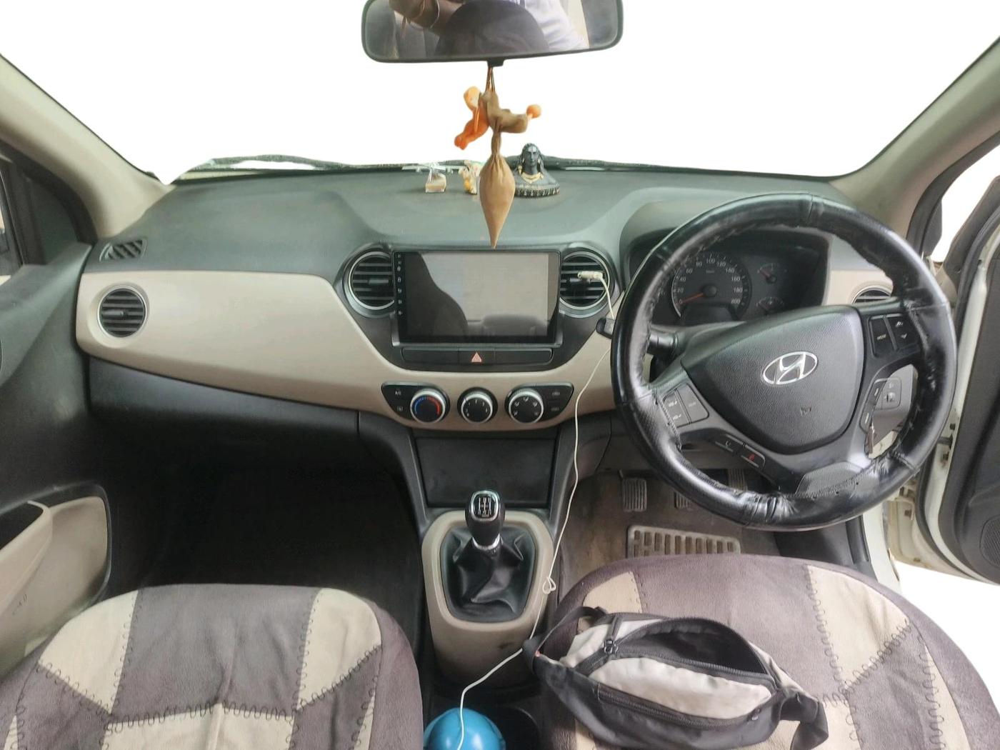 2015 Hyundai Xcent S 1.2, Petrol, Manual, 99,945 km, interior