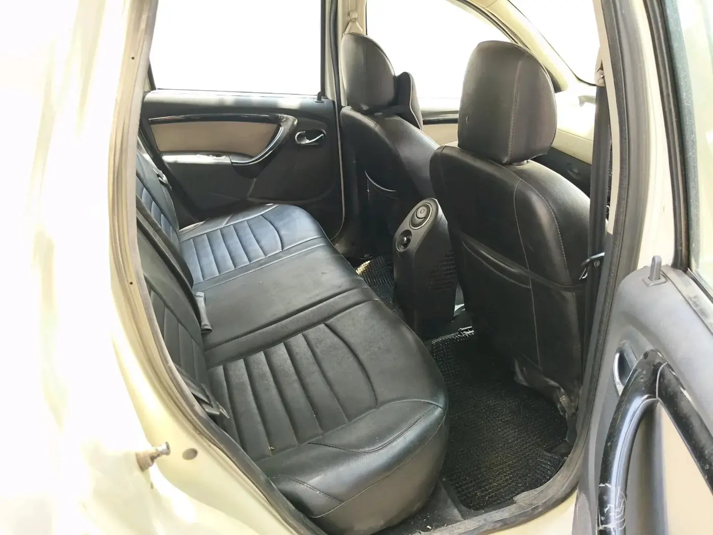 2012 Renault Duster 110 PS RXZ DIESEL, Diesel, Manual, 1,08,244 km, interior