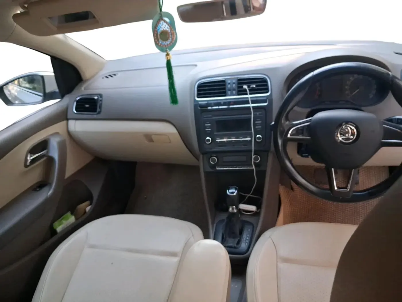 2016 Skoda Rapid 1.5 TDI CR ELEGANCE AT, Diesel, Automatic, 1,43,636 km, interior