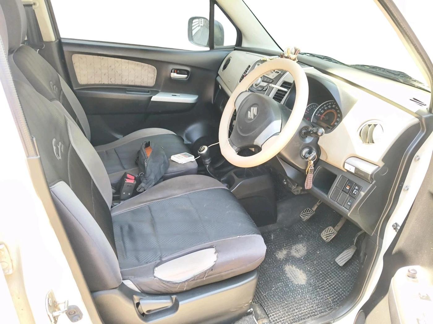 2016 Maruti Wagon R 1.0 VXI, Petrol, Manual, 62,817 km, interior
