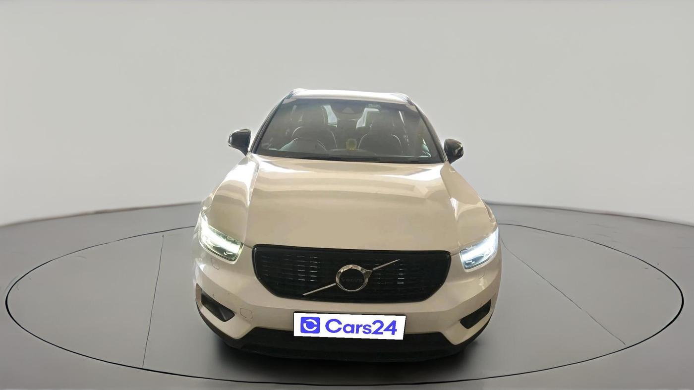 2018 Volvo XC 40 D4 MOMENTUM, Diesel, Automatic, 92,477 km, exterior