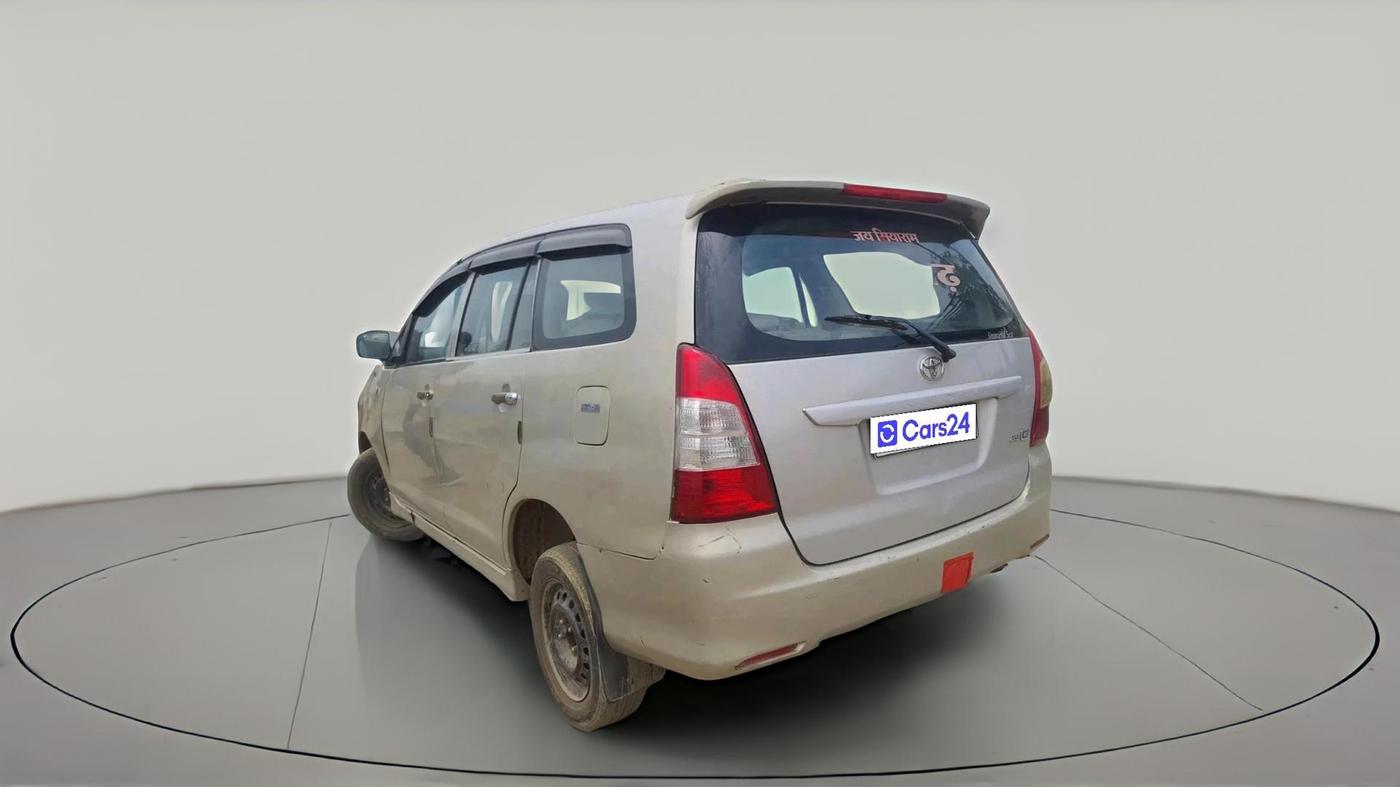2012 Toyota Innova 2.5 GX 8 STR, Diesel, Manual, 1,96,913 km, exterior