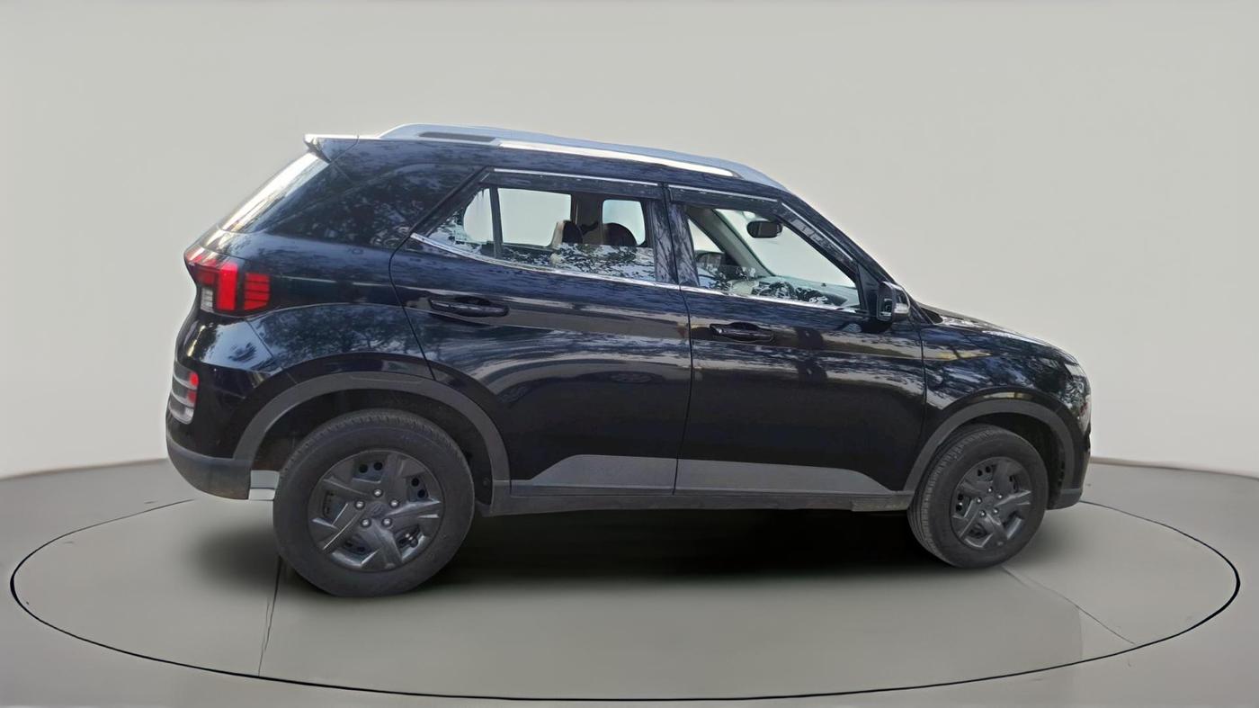 2025 Hyundai VENUE S PLUS 1.5 CRDI, Diesel, Manual, 10,749 km, exterior