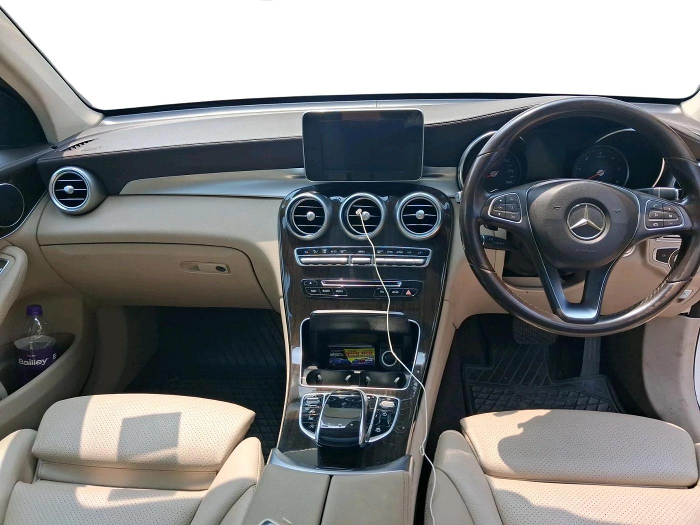 2017 Mercedes Benz GLC CLASS 220 D 4 MATIC, Diesel, Automatic, 77,367 km, interior